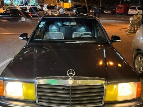 Mercedes 190 1990