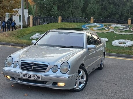 Mercedes E 240 2000