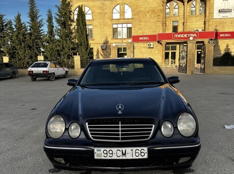 Mercedes E 220 d 2002