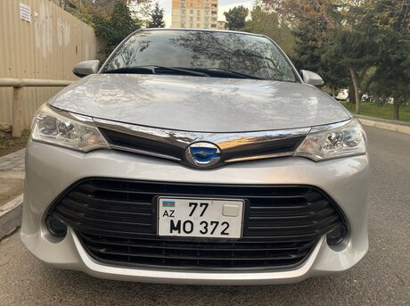 Toyota Corolla Fielder 2015