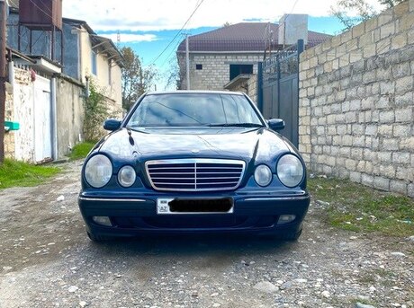 Mercedes E 270 2001