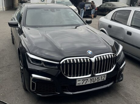 BMW 740 2016