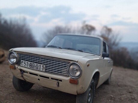 LADA (VAZ) 21011 1987