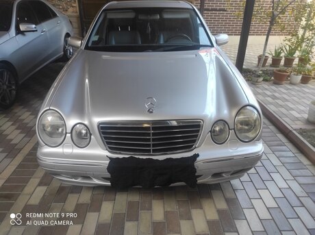 Mercedes E 240 2001