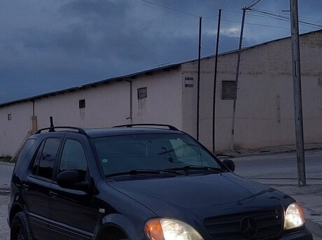 Mercedes ML 320 4MATIC 1998