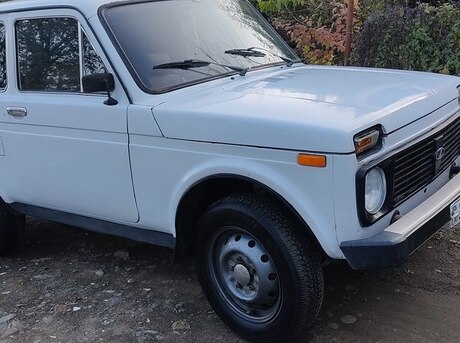 LADA (VAZ) Niva 1988