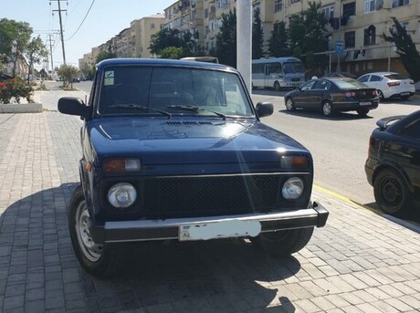 LADA (VAZ) Niva 2015