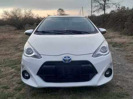 Toyota Aqua 2016