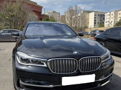 BMW 750 2018