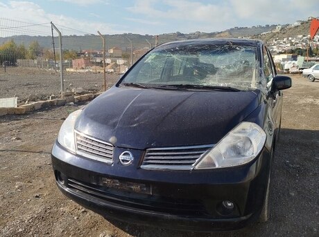 Nissan Tiida 2008