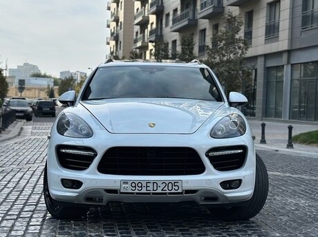 Porsche Cayenne Turbo S