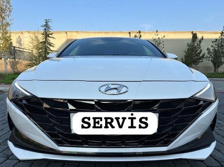 Hyundai Elantra 2022
