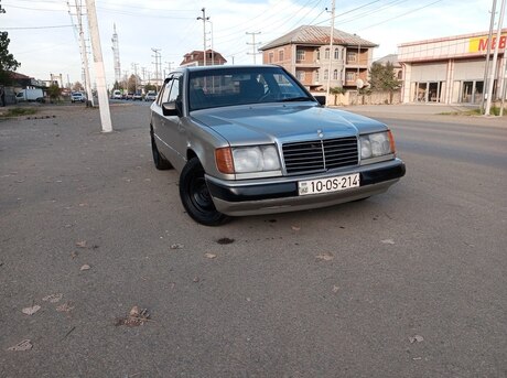 Mercedes E 200 d 1989