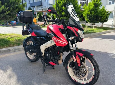 Bajaj Pulsar NS 200