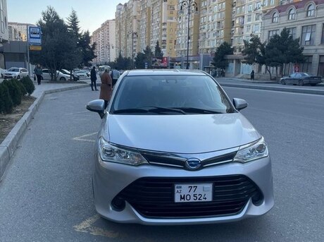 Toyota Corolla Fielder 2015