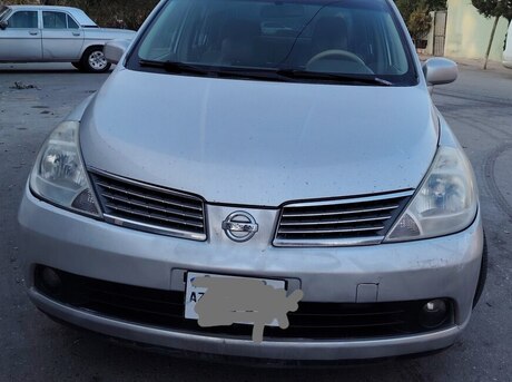 Nissan Tiida 2007
