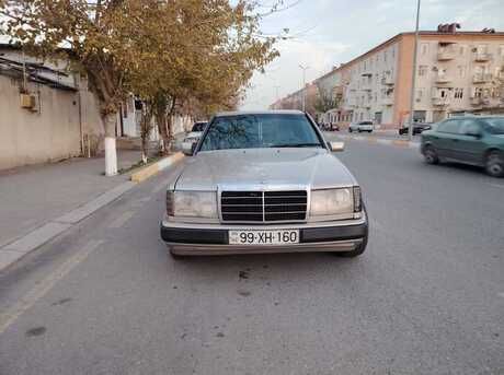 Mercedes E 200 1990