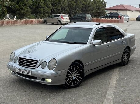 Mercedes E 240 2000