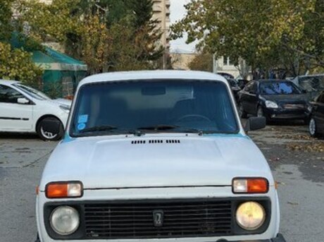 LADA (VAZ) Niva 2001
