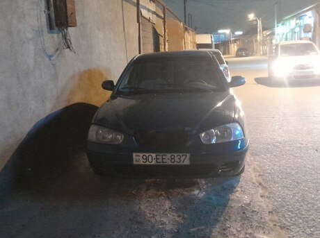Hyundai Elantra 2001