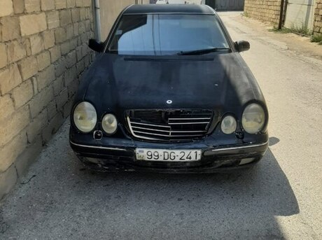 Mercedes E 220 d 2000