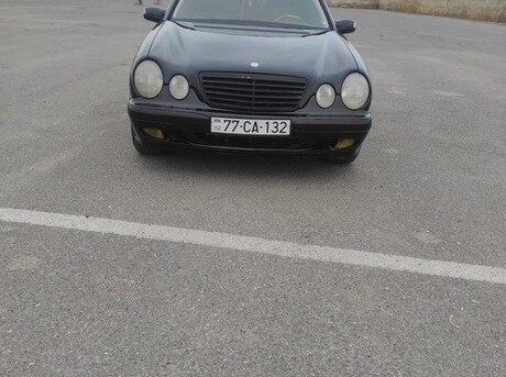 Mercedes E 200