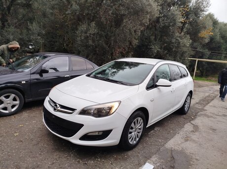Opel Astra 2014