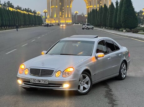 Mercedes E 240