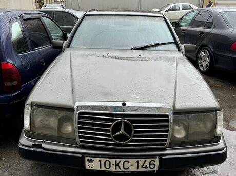 Mercedes E 260 1986
