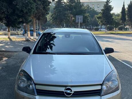 Opel Astra 2004