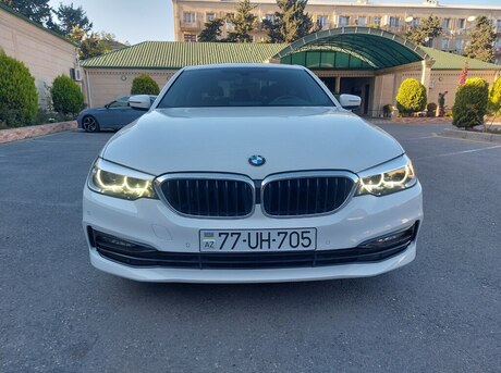BMW 330 2018
