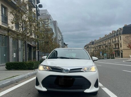 Toyota Corolla Fielder 2018