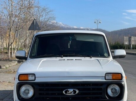 LADA (VAZ) Niva 2008