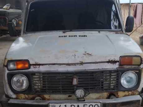 LADA (VAZ) Niva 1989