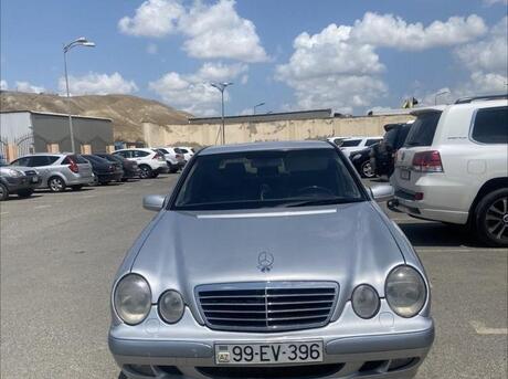 Mercedes E 220 d 2002