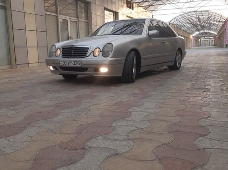 Mercedes E 220 d 1999