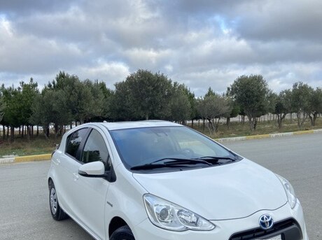 Toyota Aqua 2016