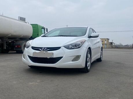 Hyundai Elantra 2012