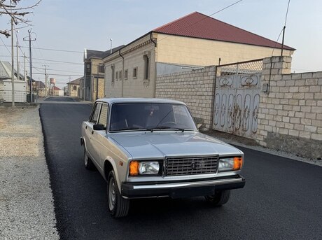 LADA (VAZ) 2107 2011