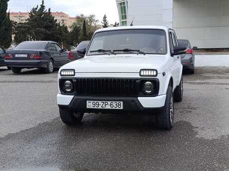 LADA (VAZ) Niva 2013