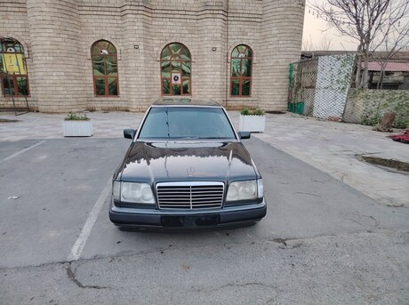 Mercedes E 200 d 1993