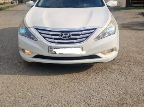 Hyundai Sonata 2010