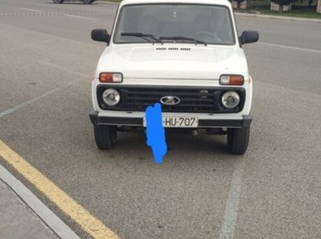 LADA (VAZ) Niva 2015