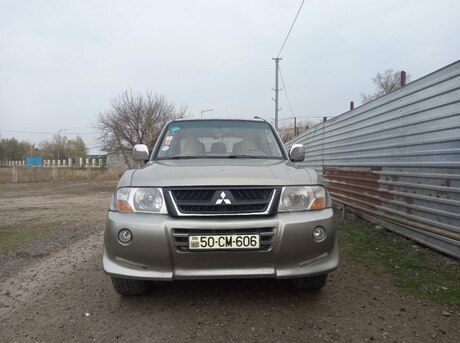 Mitsubishi Pajero 2006