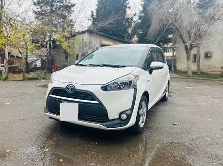 Toyota Sienta 2016