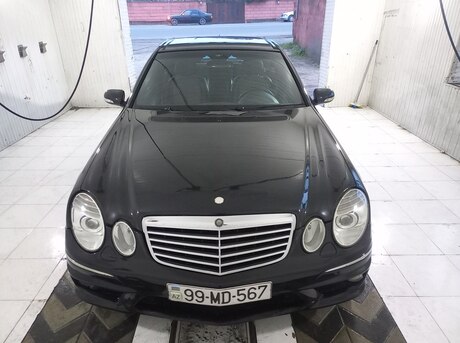 Mercedes E 240 2003