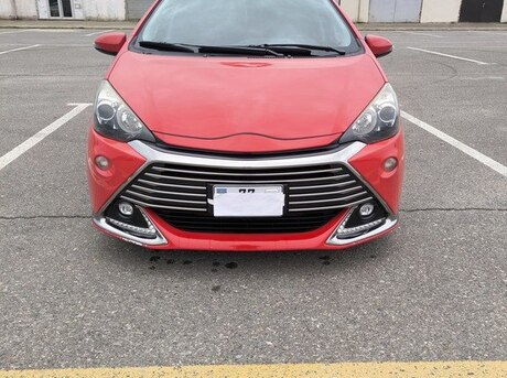 Toyota Aqua 2015