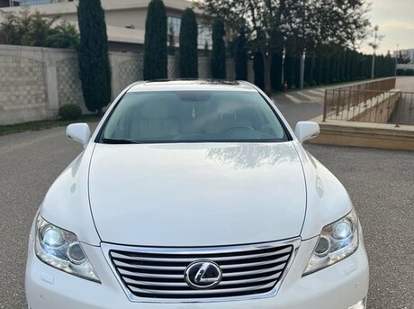 Lexus  2012