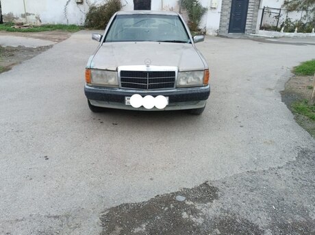 Mercedes 190 1990