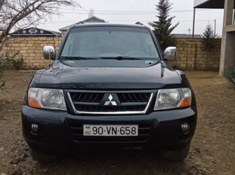 Mitsubishi Pajero 2004